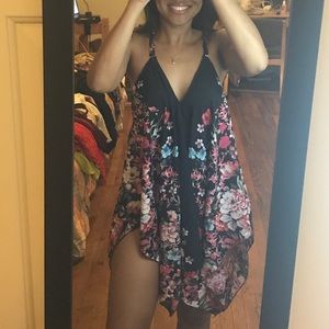 Beautiful Plus Size Flowy Black Floral Top Size 3X